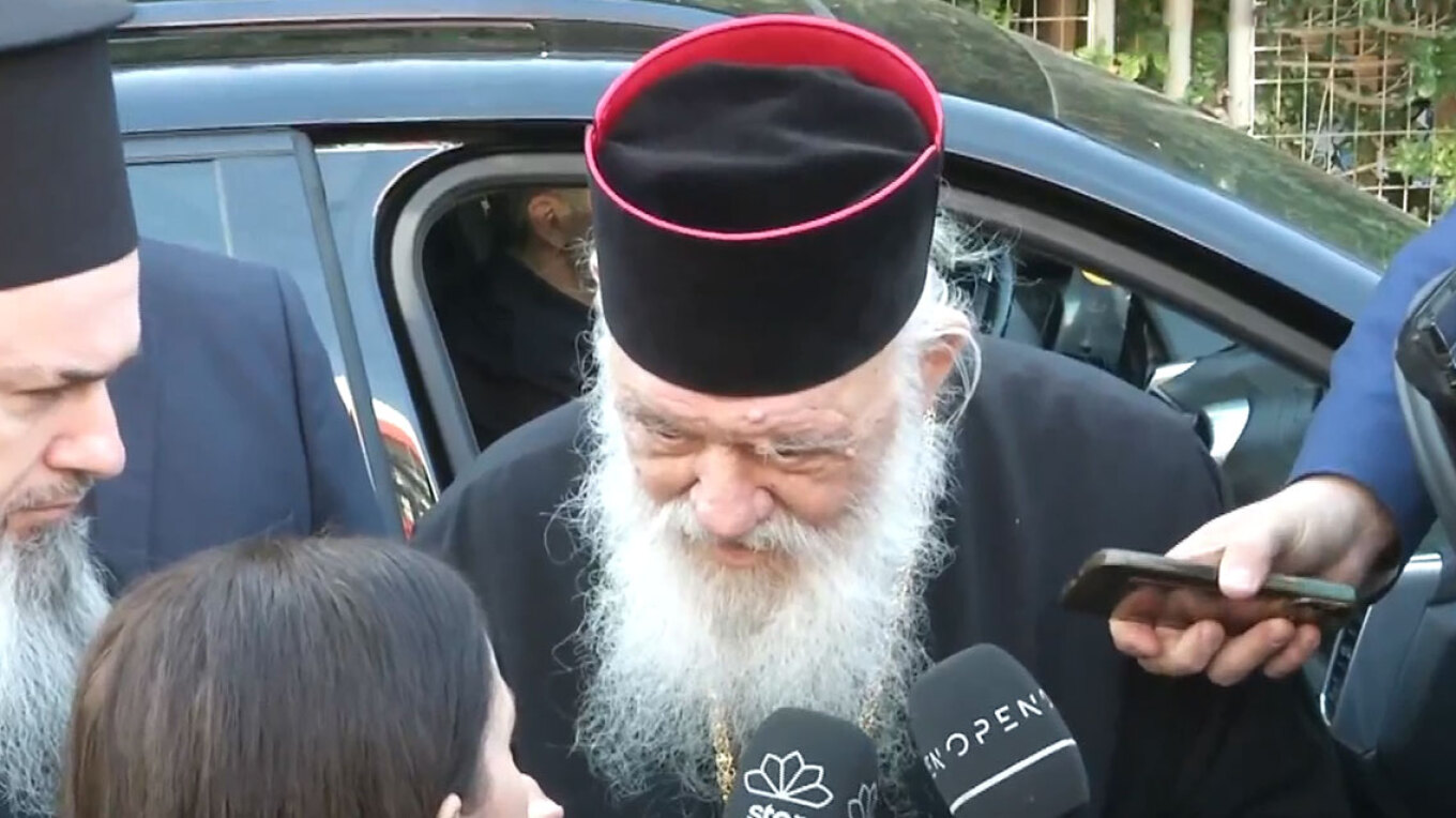 Αρχιεπίσκοπος Ιερώνυμος: Θα μπορούσε να γίνει δημοψήφισμα για τα ομόφυλα ζευγάρια