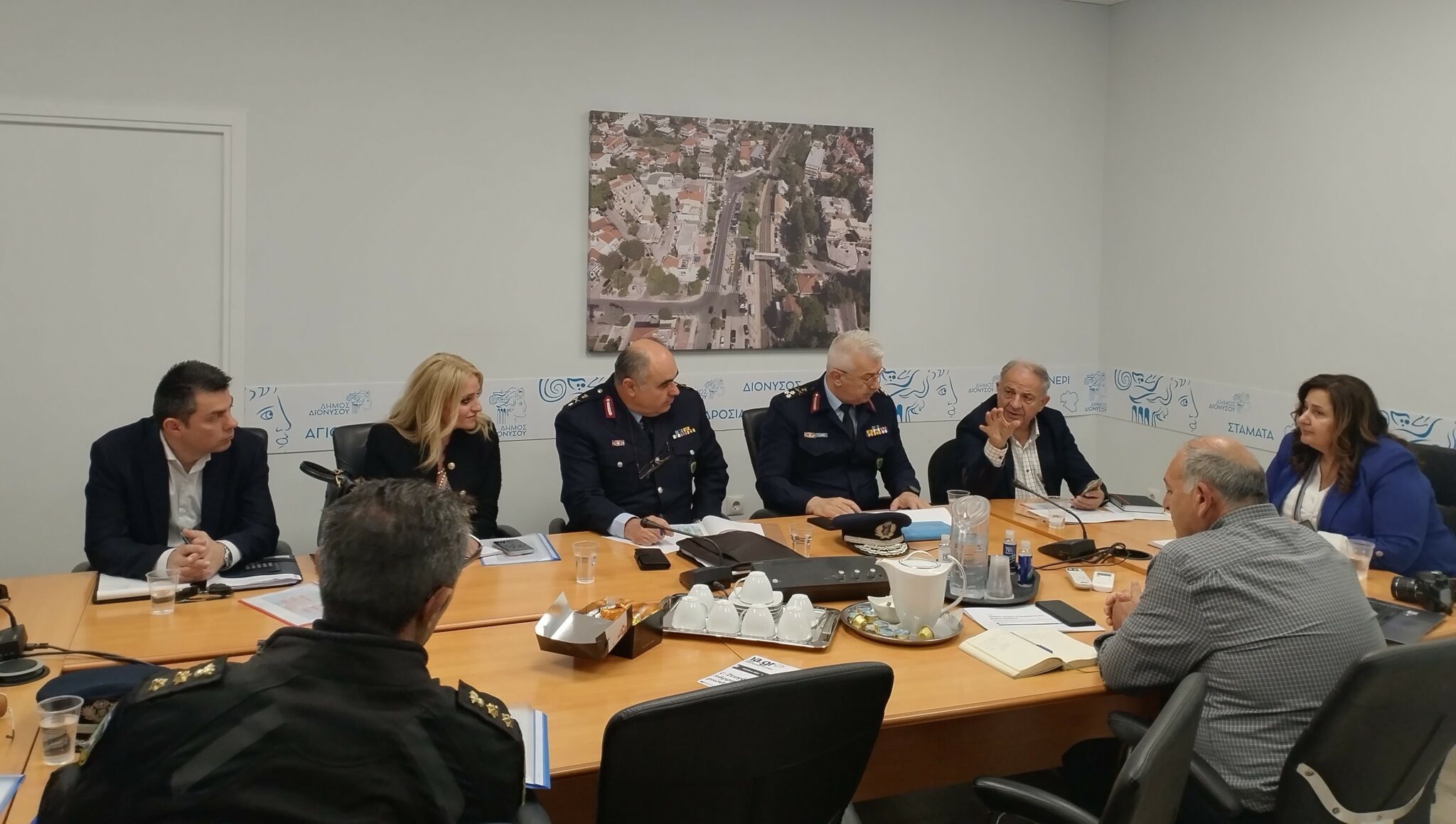 Η μείωση της εγκληματικότητας – παραβατικότητας συζητήθηκε μεταξύ του Δήμου Διονύσου και του Υπ. Προστασίας του Πολίτη