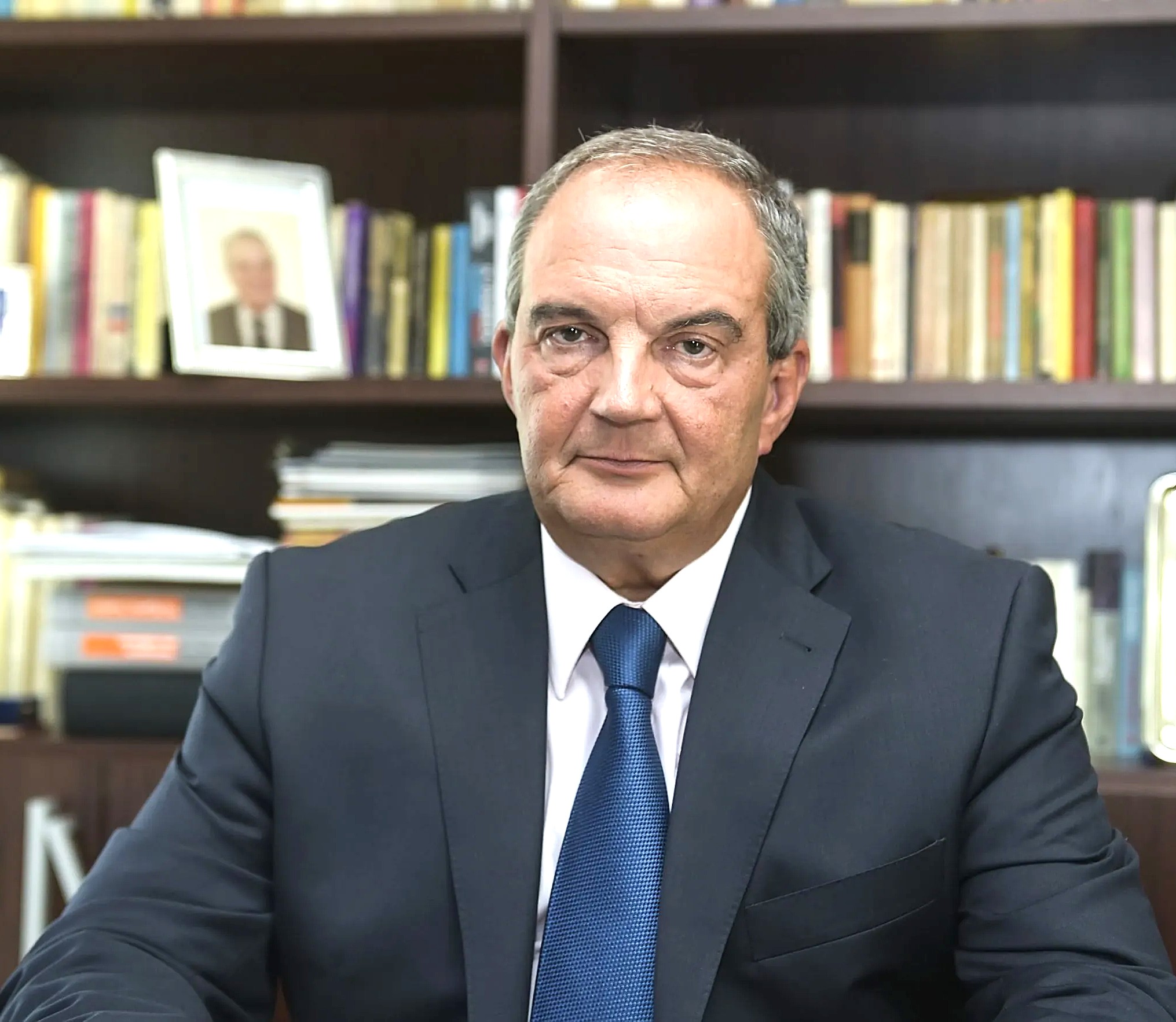 Δεν θα στηρίξω Χατζηθεοδοσίου για την Περιφέρεια Αττικής, λέει ο Καραμανλής