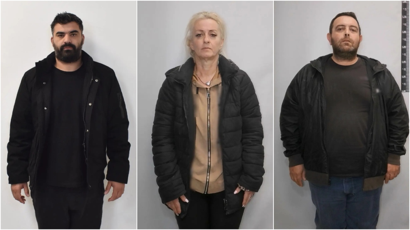 Αυτή είναι η «καφετζού» και οι συνεργοί της από τα Μέγαρα που απέσπασαν 850.000 ευρώ από 72χρονο
