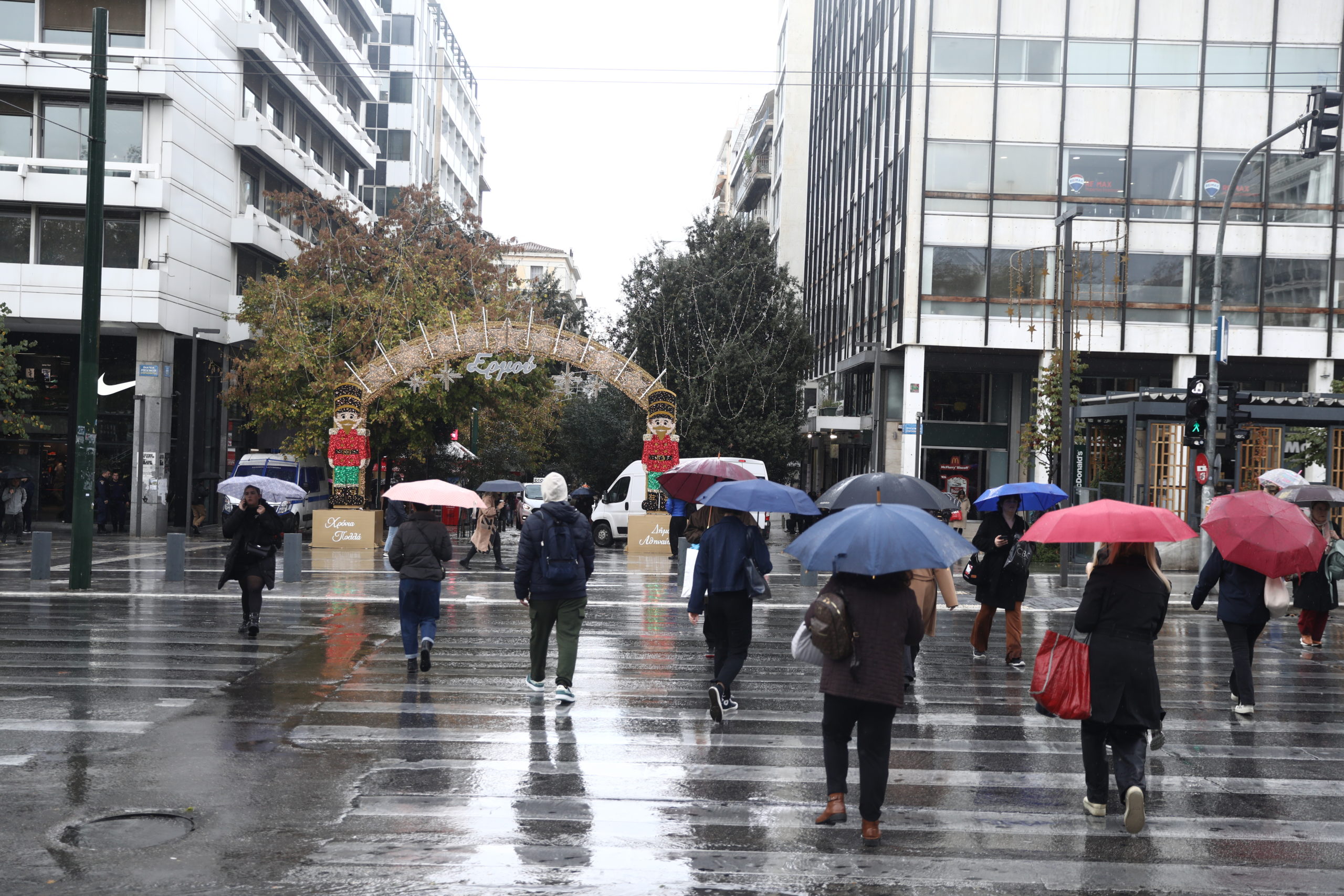 Καιρός: Νέα επιδείνωση από σήμερα με βροχές και καταιγίδες – Σε ποιες περιοχές θα είναι έντονα τα φαινόμενα