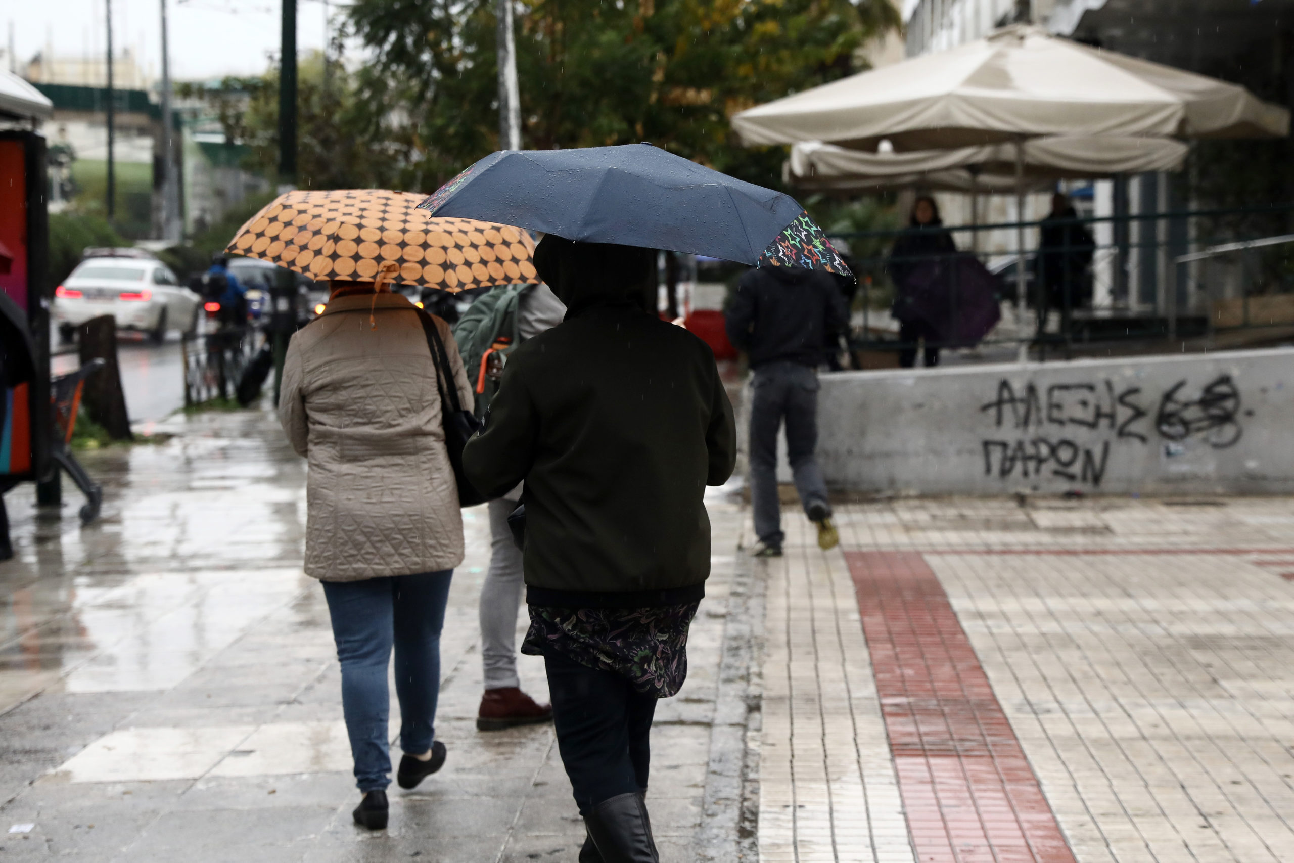 Καιρός: Συννεφιά και τοπικές βροχές σήμερα – Πού αναμένεται να είναι πιο έντονα τα φαινόμενα