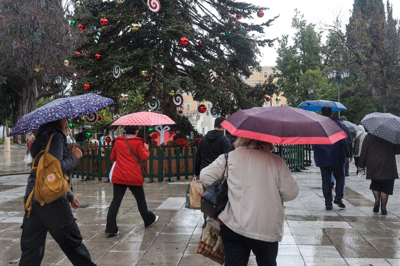 Σε Άγιο Στέφανο και Παπάγου η περισσότερη βροχή στην Αττική - Μετατοπίζεται η κακοκαιρία