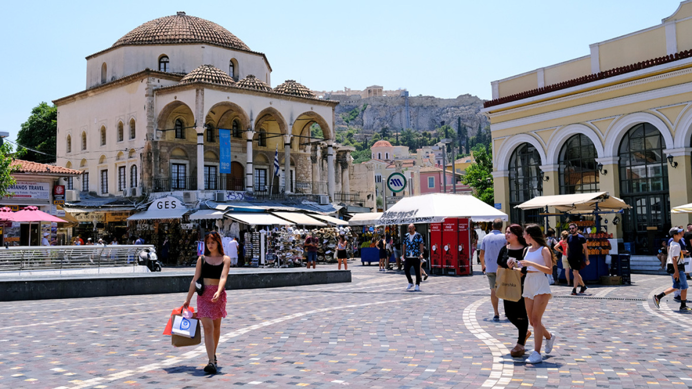Ηλιοφάνεια και 28άρια το Σαββατοκύριακο, αλλάζει ο καιρός τη Μεγάλη Εβδομάδα