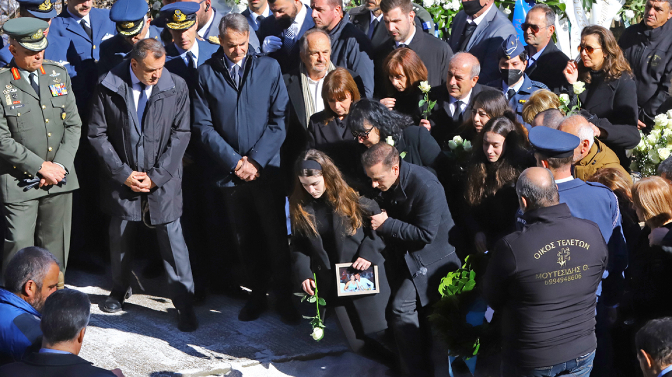 Η Ελλάδα αποχαιρέτησε τον σμηναγό Τσιτλακίδη - «Η μοίρα δεν σε άφησε να ολοκληρώσεις το έργο σου»