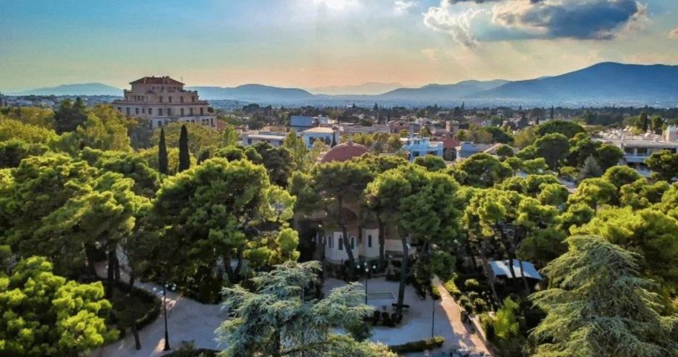 Φρένο στο κόψιμο δέντρων από τον Δήμο Κηφισιάς - Κόπηκαν 1.043 δέντρα από το 2022 για να γίνουν υπόγεια