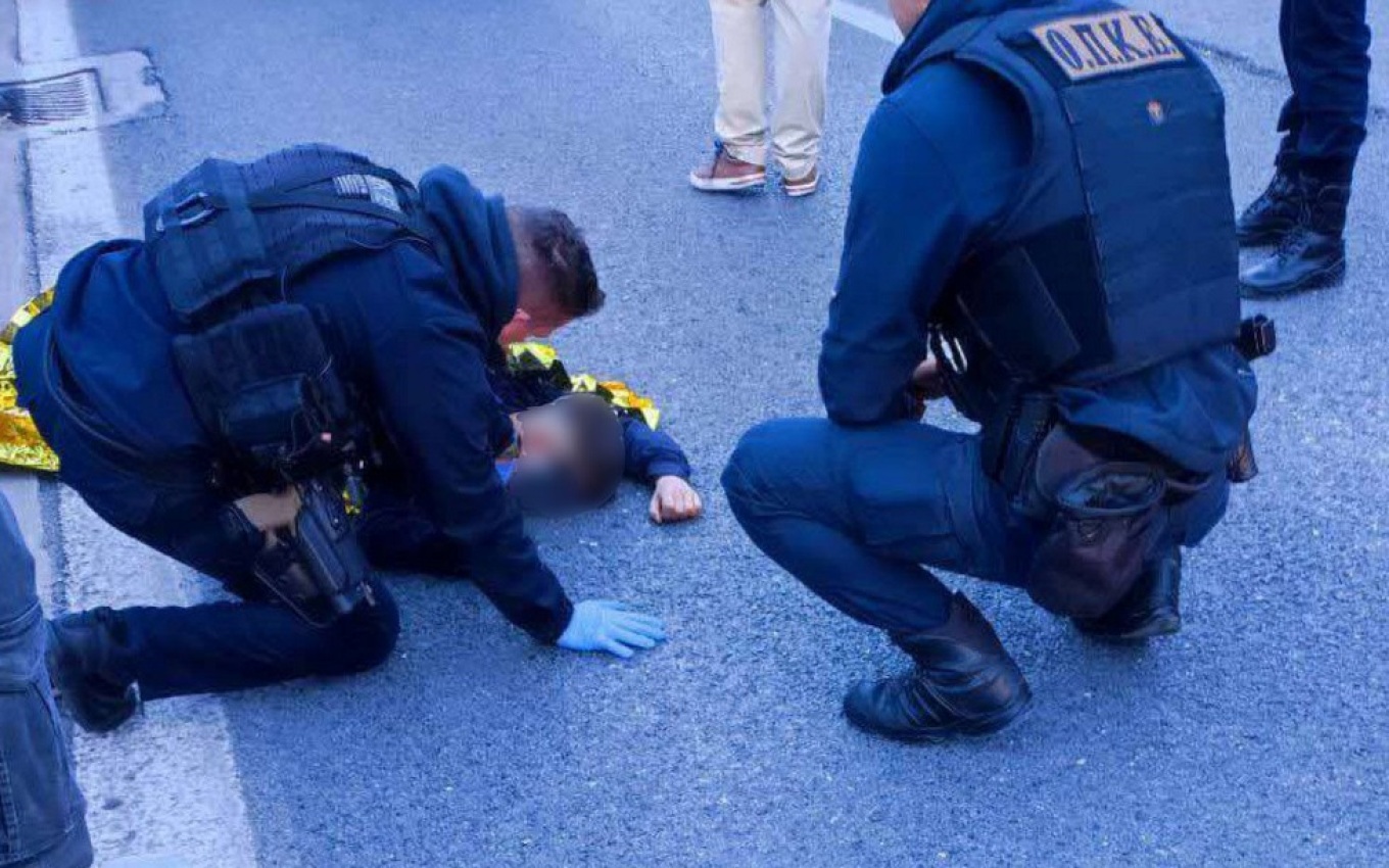 Ανήλικος παρασύρθηκε από αυτοκίνητο στην Κηφισίας - Του έδωσαν πρώτες βοήθειες άντρες της ΟΠΚΕ