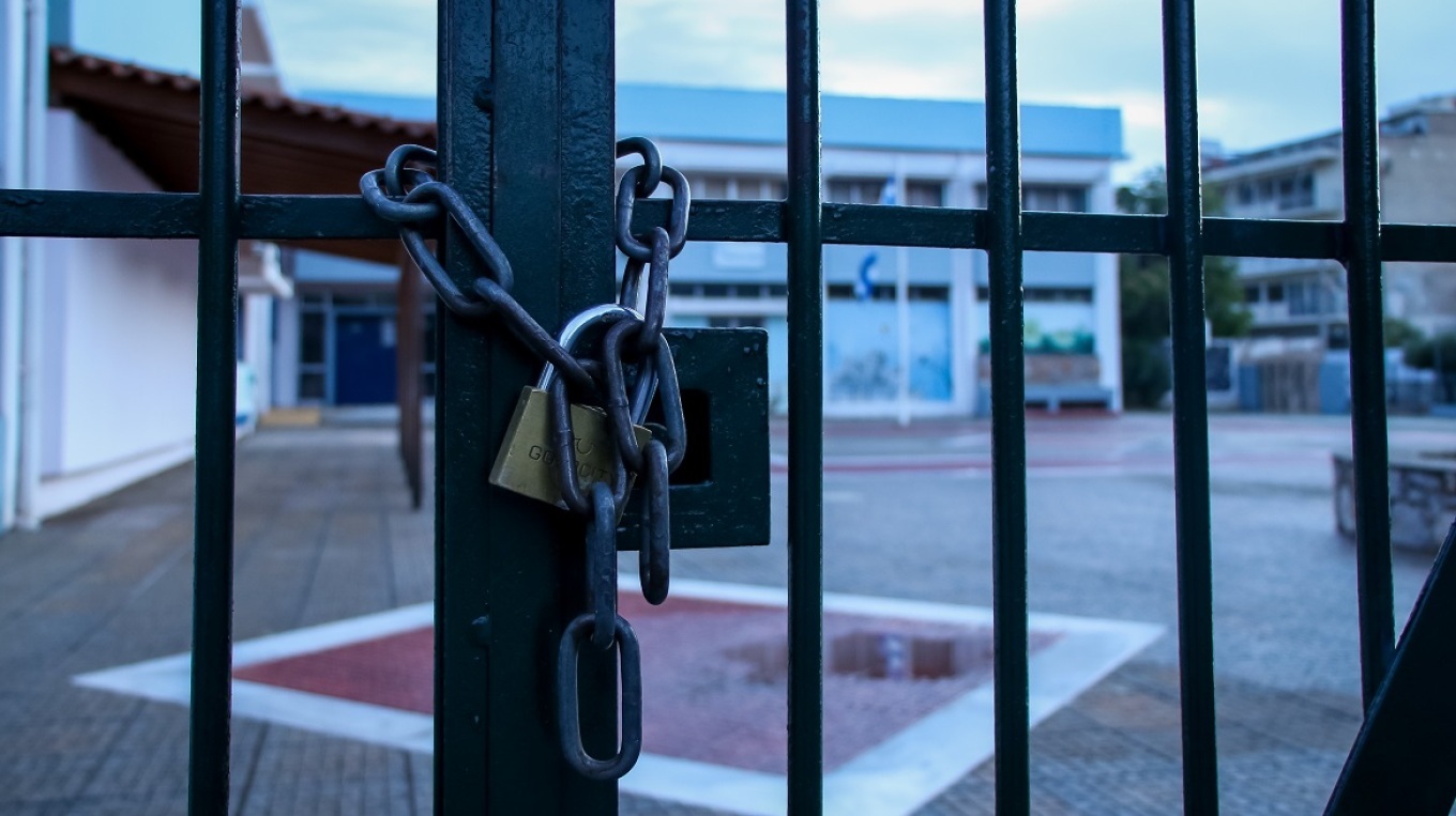 Πότε κλείνουν για τα Χριστούγεννα τα σχολεία - Ποια η ημερομηνία επιστροφής των μαθητών