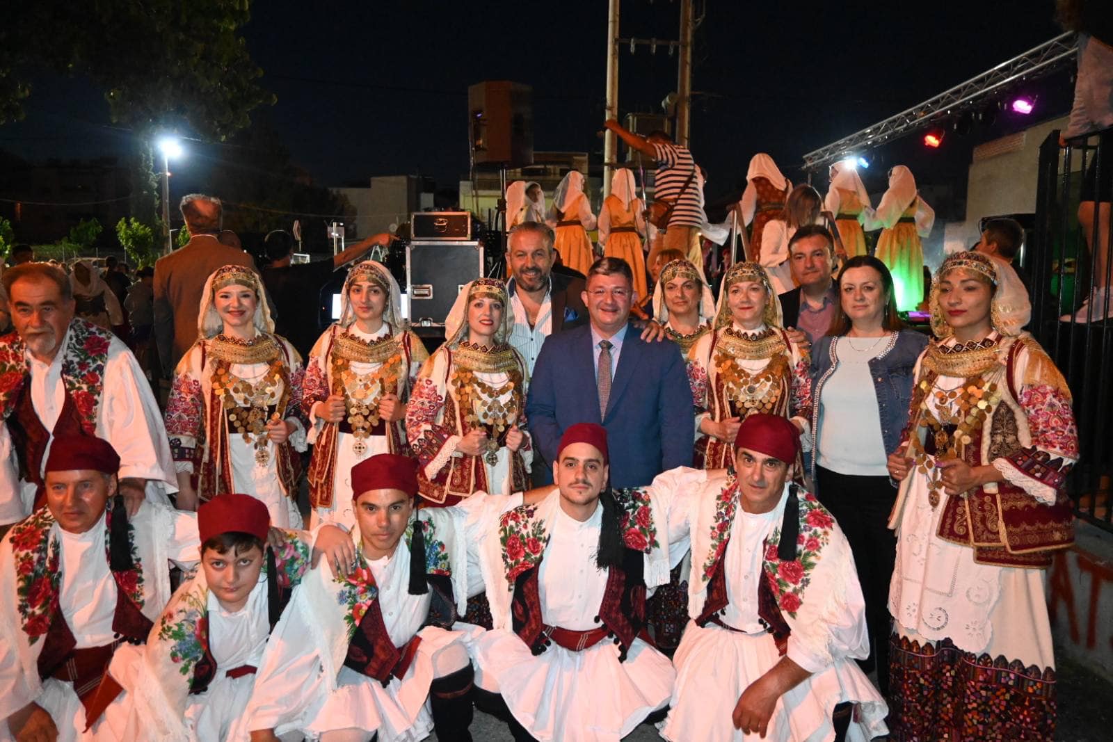 Με ιδιαίτερη επιτυχία ολοκληρώθηκαν οι πολιτιστικές εκδηλώσεις που διοργάνωσαν στον Κόκκινο Μύλο ο Δήμος Αχαρνών και η ΔΗΚΕΑ