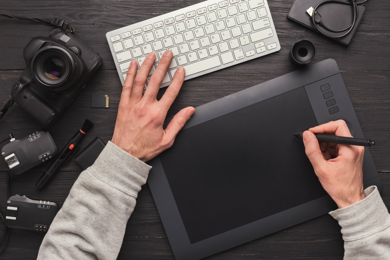 Laptops και tablets: Πότε θα πάρουν τα vouchers οι δικαιούχοι