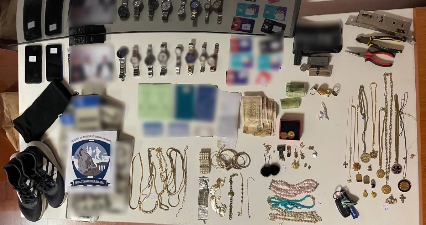 Εξαρθρώθηκε εγκληματική οργάνωση που έκανε ληστείες και διαρρήξεις στην Αττική - Τουλάχιστον 344.000 ευρώ το όφελός τους