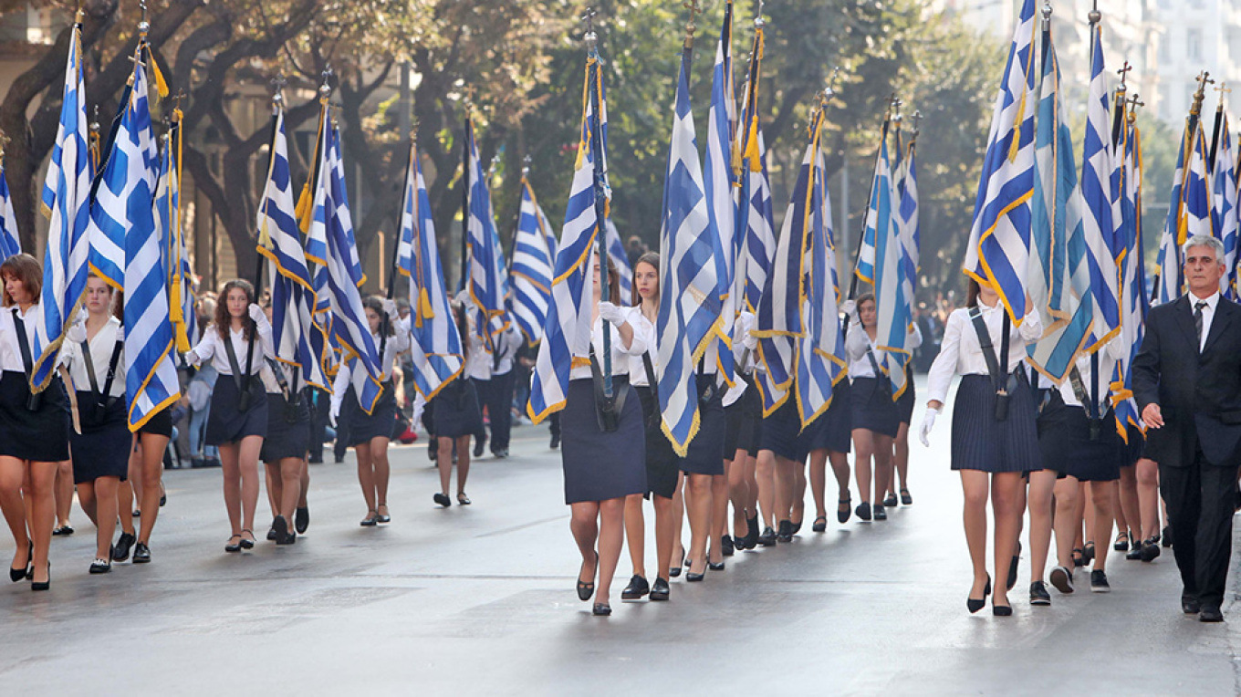 Με τοπικές βροχές αλλά και 30άρια οι παρελάσεις - Αναλυτικά ο καιρός για την αργία της 28ης Οκτωβρίου