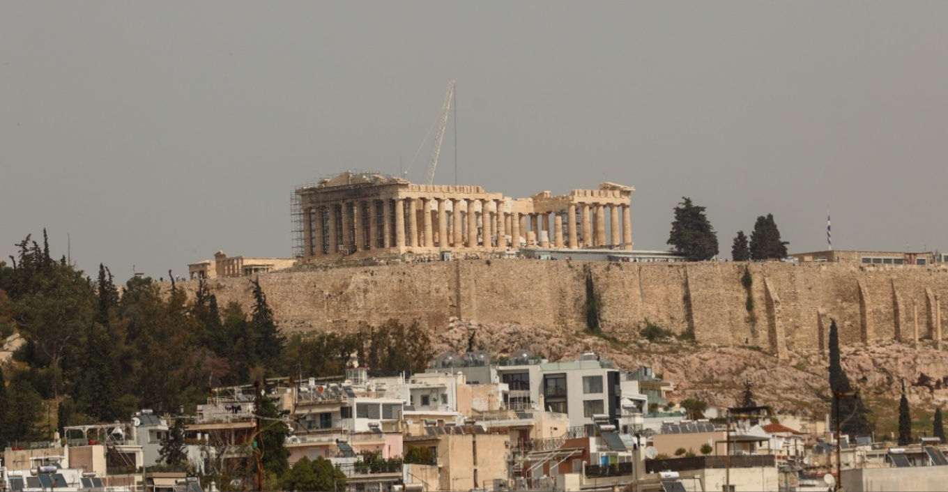 Κοκτέιλ αφρικανικής σκόνης και υψηλών θερμοκρασιών: «Καμπανάκι» από τους ειδικούς