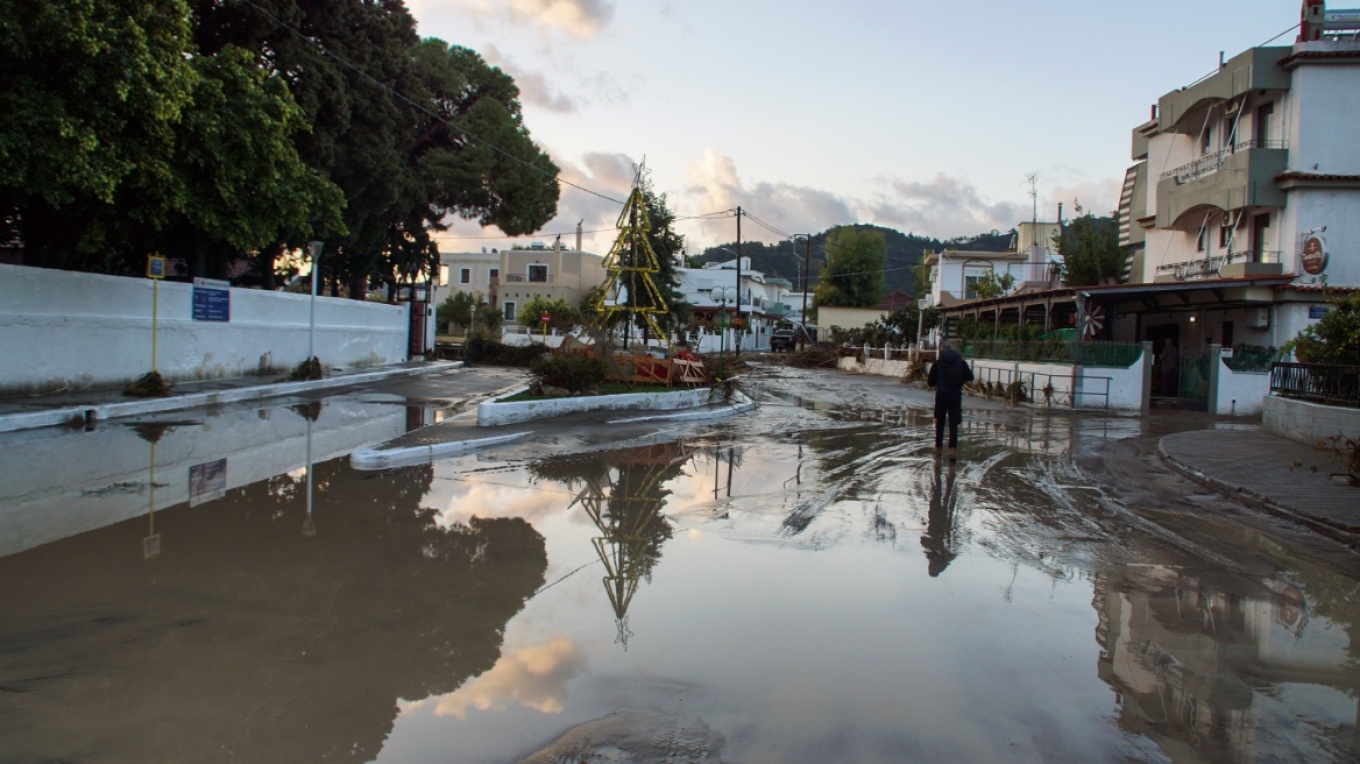 Εξασθενεί η κακοκαιρία  «Bora», έρχεται νέο βαρομετρικό χαμηλό με βροχές και καταιγίδες