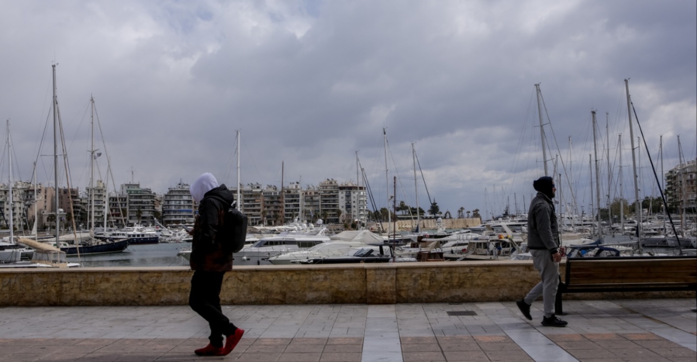 Καιρός: Πτώση της θερμοκρασίας και ενισχυμένοι βοριάδες σήμερα - Επιδείνωση το Σάββατο