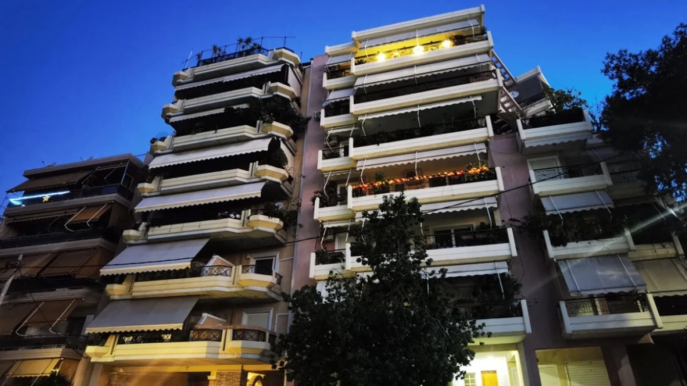 Ποινική δίωξη για ανθρωποκτονία από πρόθεση στον 18χρονο που κάρφωσε το ψαλίδι στο στήθος του 16χρονου αδερφού του