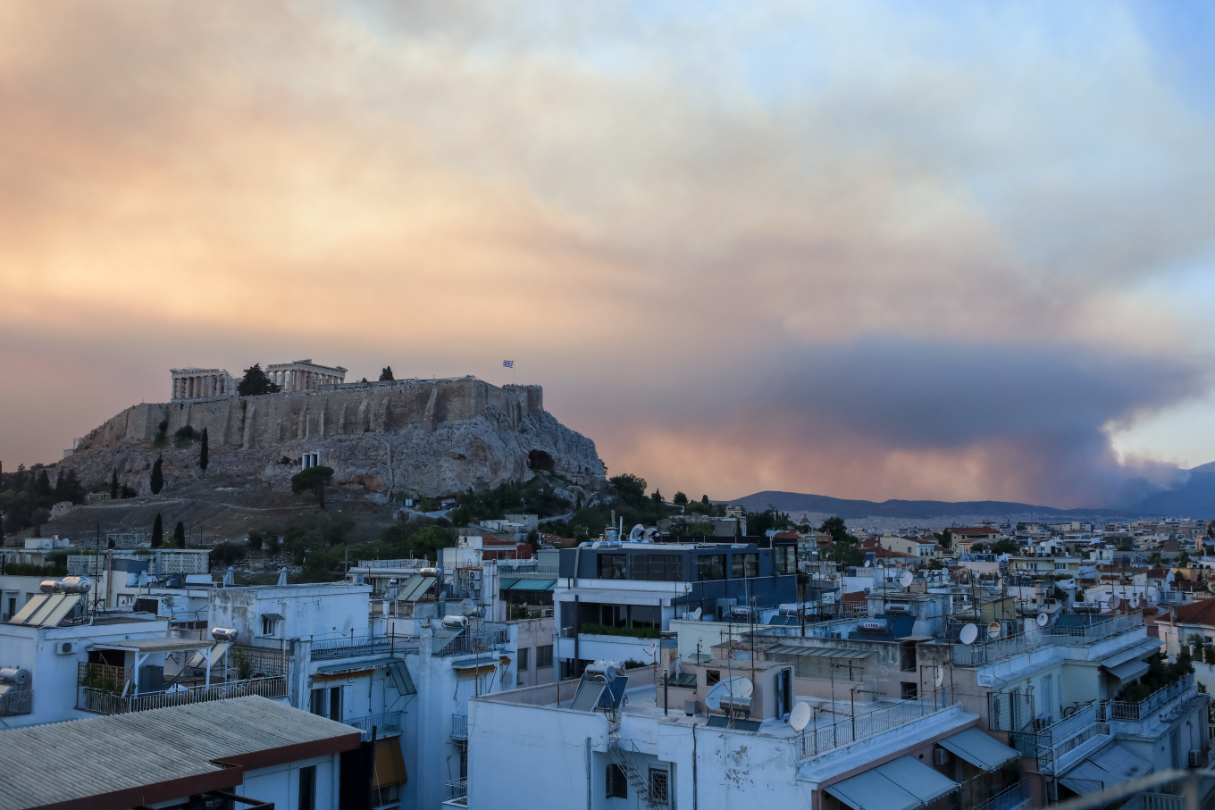 Θερμή αέρια μάζα από την Αφρική φέρνει ανοιξιάτικο καιρό με 24άρια - Δείτε χάρτες