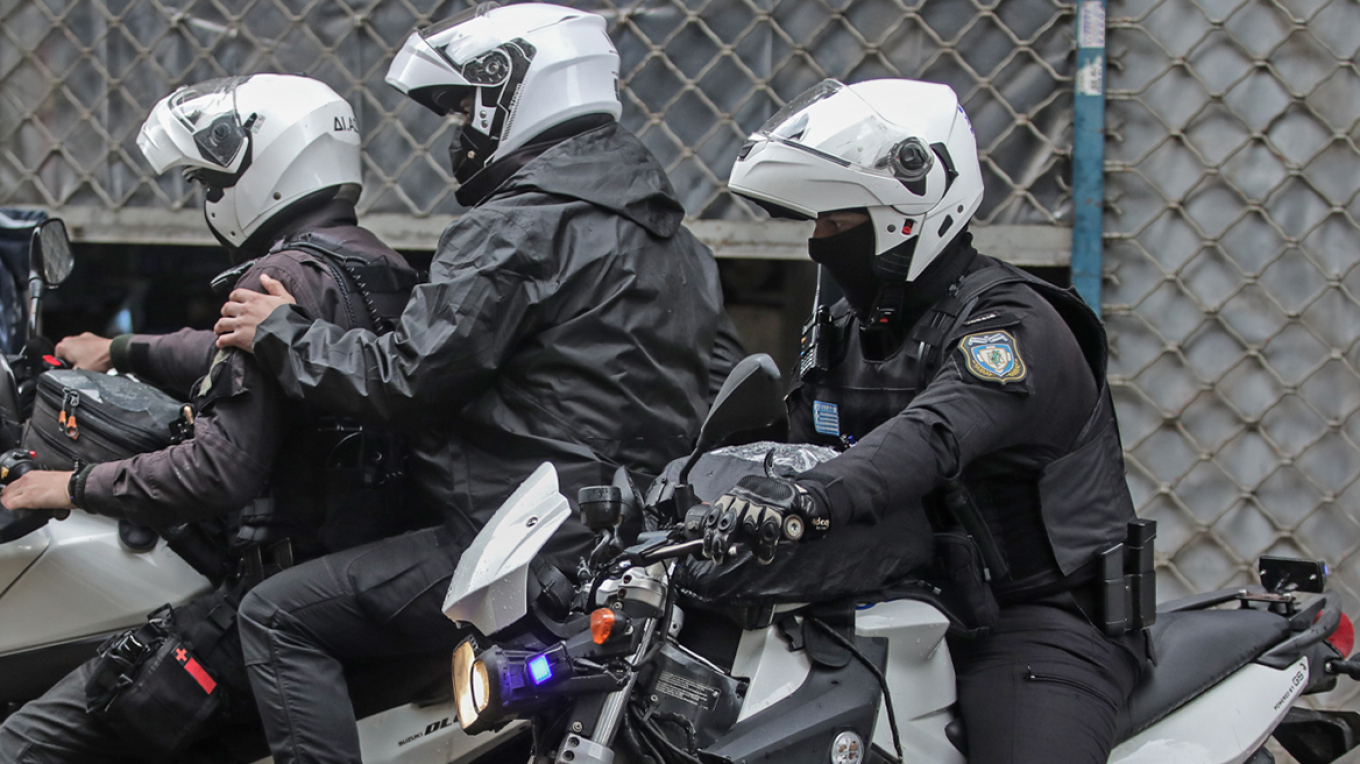 Δέκα συλλήψεις σε Αθήνα και Καλλιθέα, για τον εντοπισμό θυμάτων εμπορίας ανθρώπων