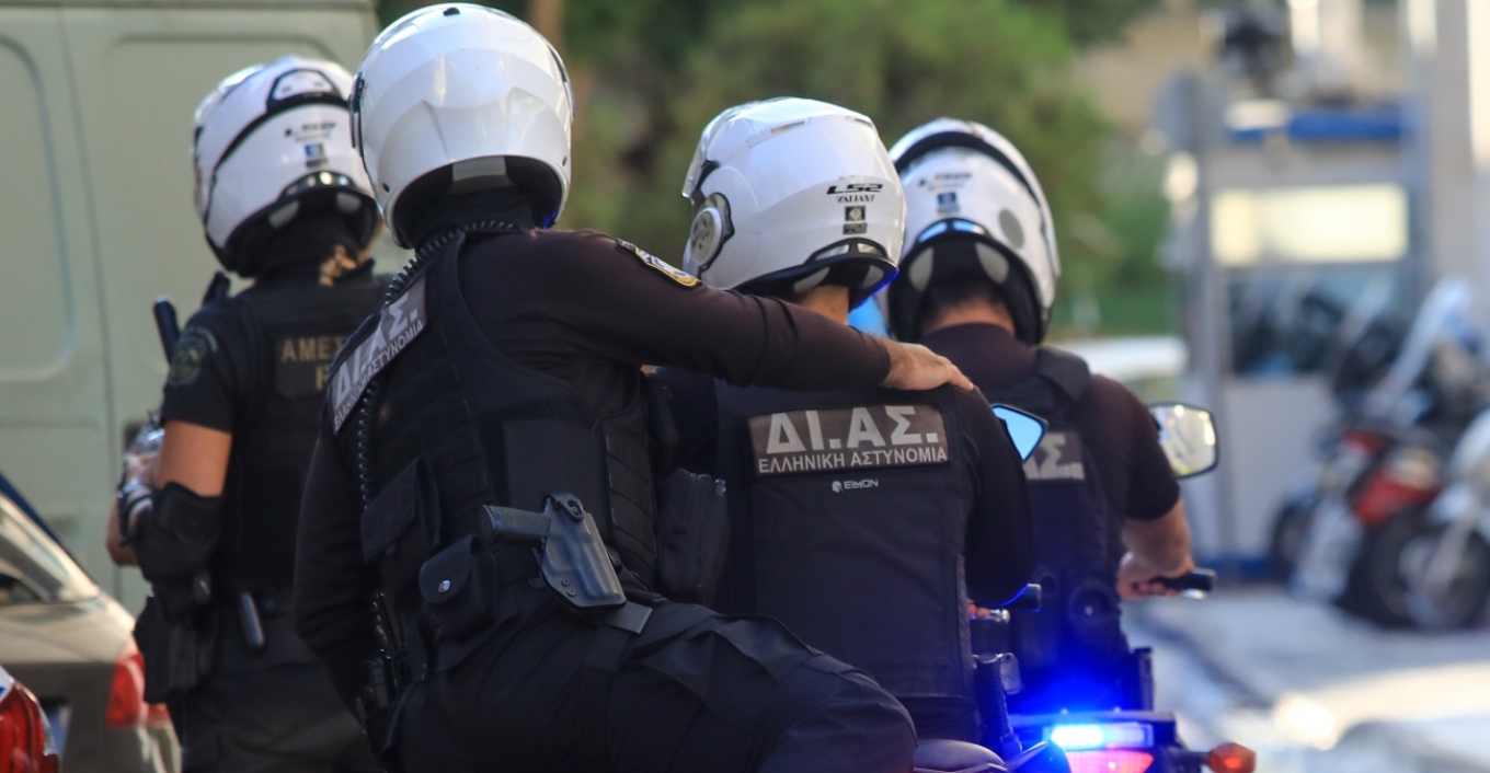 Ναρκωτικά βρέθηκαν στο αυτοκίνητο που καταδίωξαν στην Λιοσίων