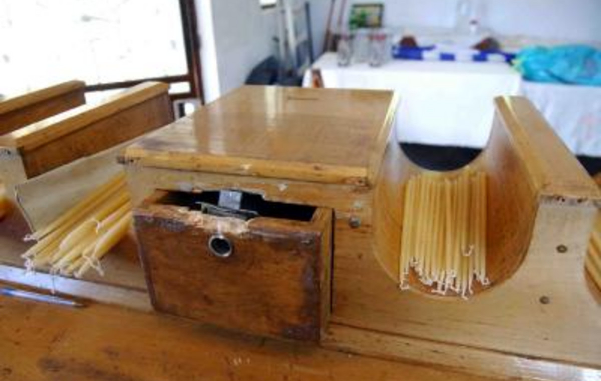  Ο υποψήφιος πρόεδρος ΔΗΜΤΟ και το παγκάρι της εκκλησίας