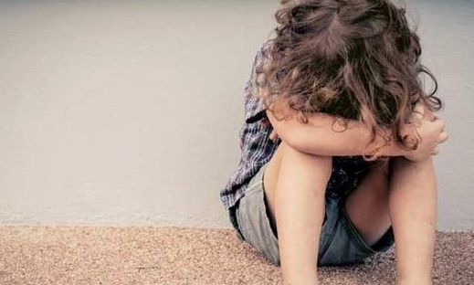 Ξυλοδαρμός 4χρονου: «Του έδωσαν μπουνιές - Στο σχολείο μας είπαν πως κουτούλησε» (ΒΙΝΤΕΟ)