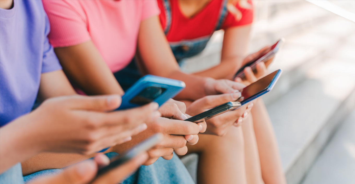 Αντίστροφη μέτρηση για το kids wallet: Θα «κόβει» την πρόσβαση στα social media, δεν θα δίνει πρόσβαση στα μηνύματα