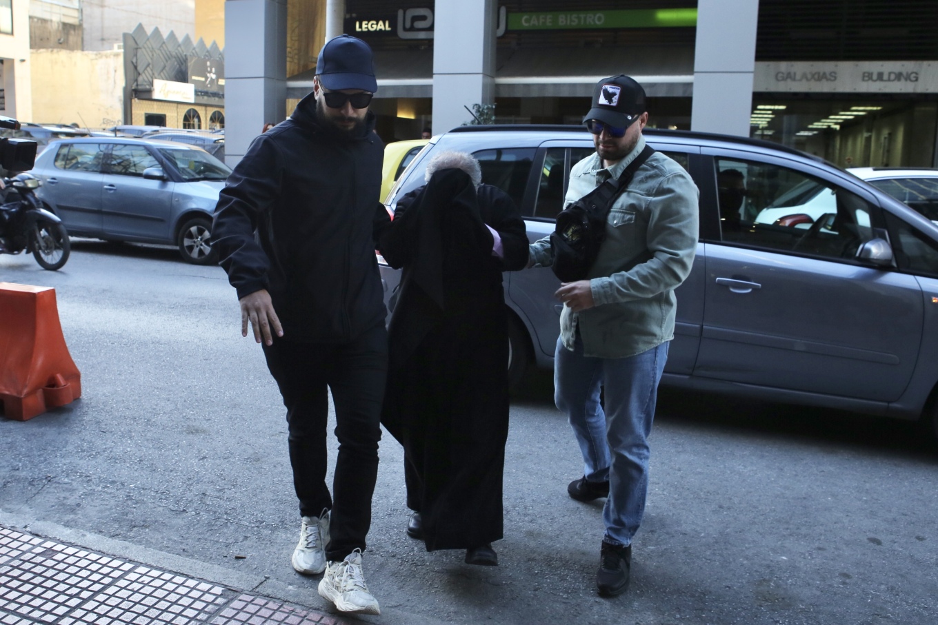 Απολογείται ο παλαιοημερολογίτης ιερέας από την Σαλαμίνα για την ασέλγεια στο 12χρονο