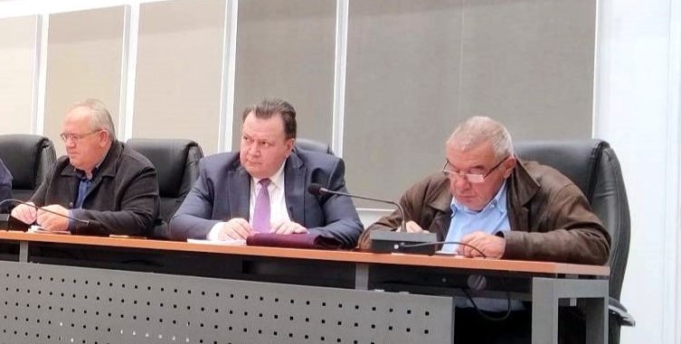Η “τριάδα σωτηρίας”, των δήθεν σωτήρων, του δήμου Παλλήνης