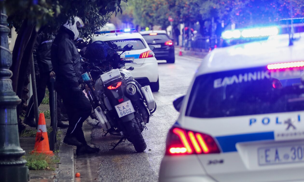 Πειραιάς: Χειροπέδες σε 30χρονο για σεξουαλική επίθεση σε 17χρονη