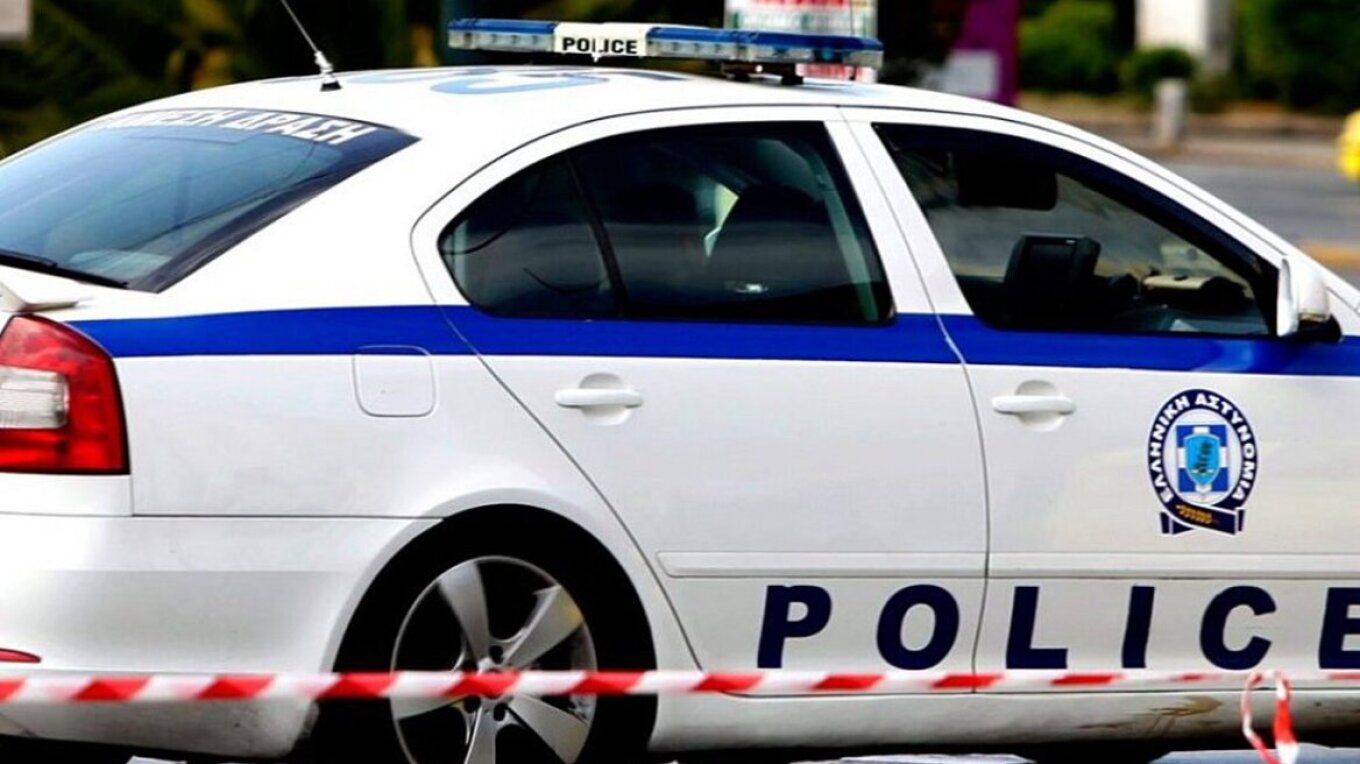 Συνελήφθη 51χρονος δραπέτης στα Άνω Πατήσια με φλογοβόλο και πορνογραφικό υλικό ανηλίκων