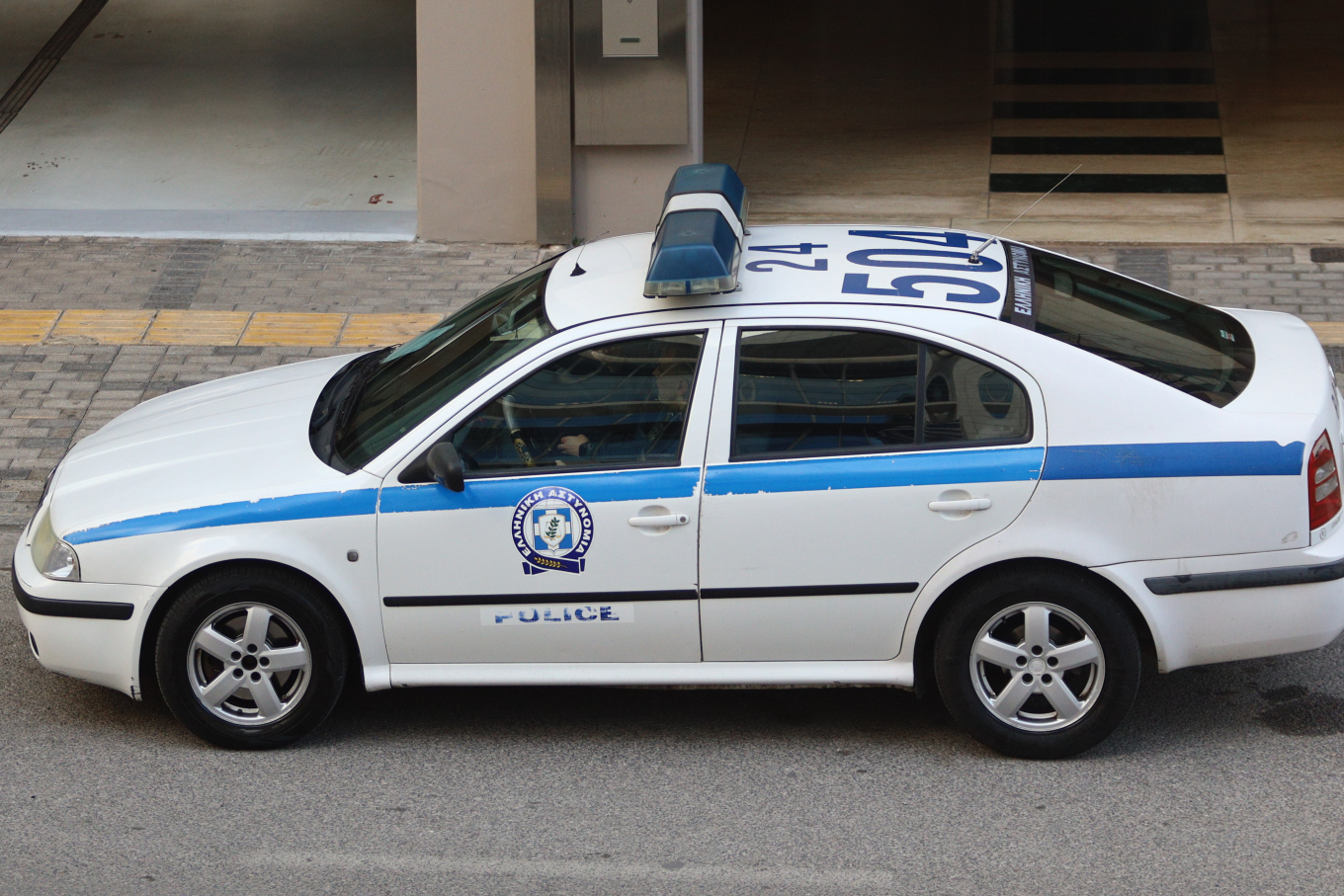 Συνελήφθη 27χρονος που έκλεψε χρηματοκιβώτιο από διαμέρισμα στη Γλυφάδα