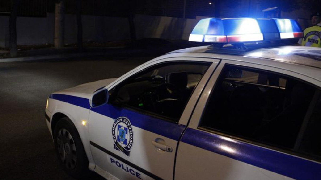 Έγκλημα στην Αθήνα: Νεκρός από μαχαιριές 28χρονος – Παραδόθηκαν δύο αδέρφια, ξαδέρφια του άτυχου 28χρονου