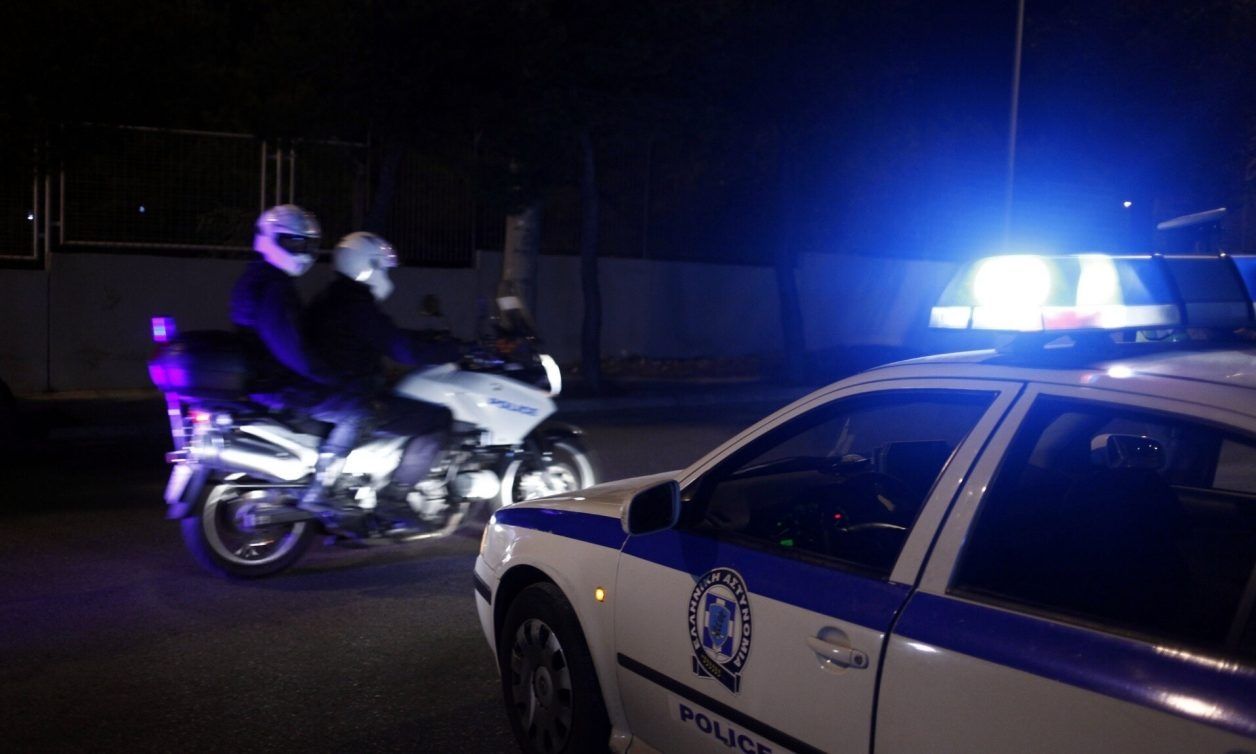 Άγνωστος πυροβόλησε αναβάτες μοτοσικλέτας – Δύο άτομα μεταφέρθηκαν στο νοσοκομείο