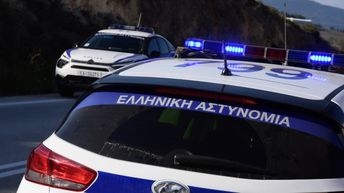 Τρόμος για 48χρονη στη Βαρυμπόμπη: 5 διαρρήκτες μπήκαν στη μονοκατοικία της και πήραν το χρηματοκιβώτιο