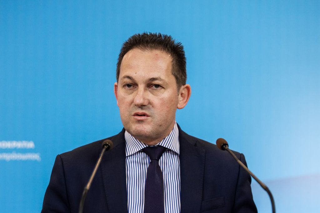 Τα «καυτά» δημοσιεύματα που εμπλέκουν τον π. υπουργό Στέλιο Πέτσα σε βαριές «περιπέτειες» και η απάντηση του