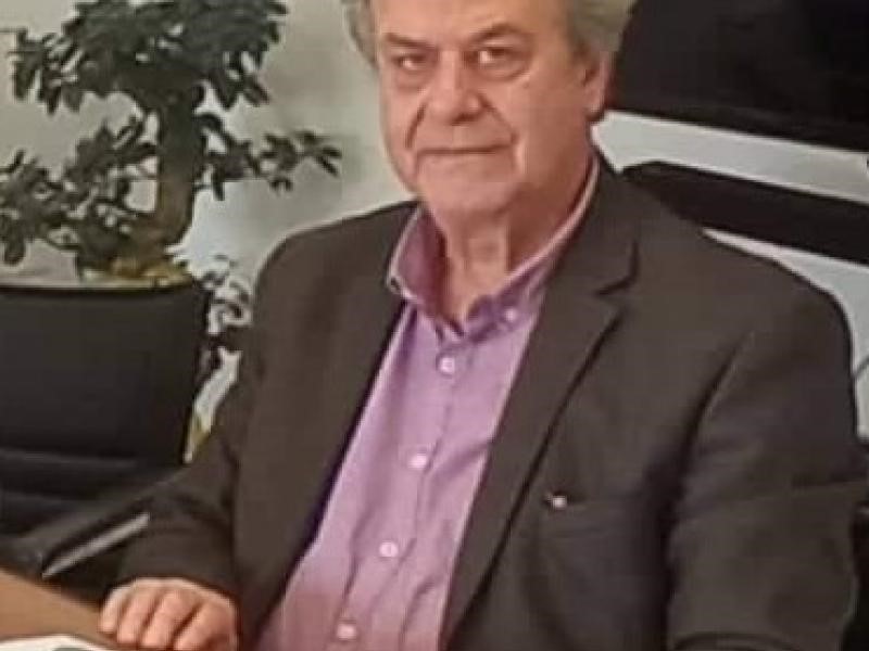 Ο Διευθυντής Πρωτοβάθμιας Εκπαίδευσης Ανατ. Αττικής Κώστας Παπαχρήστος καθαίρεσε 12 στελέχη εκπαίδευσης