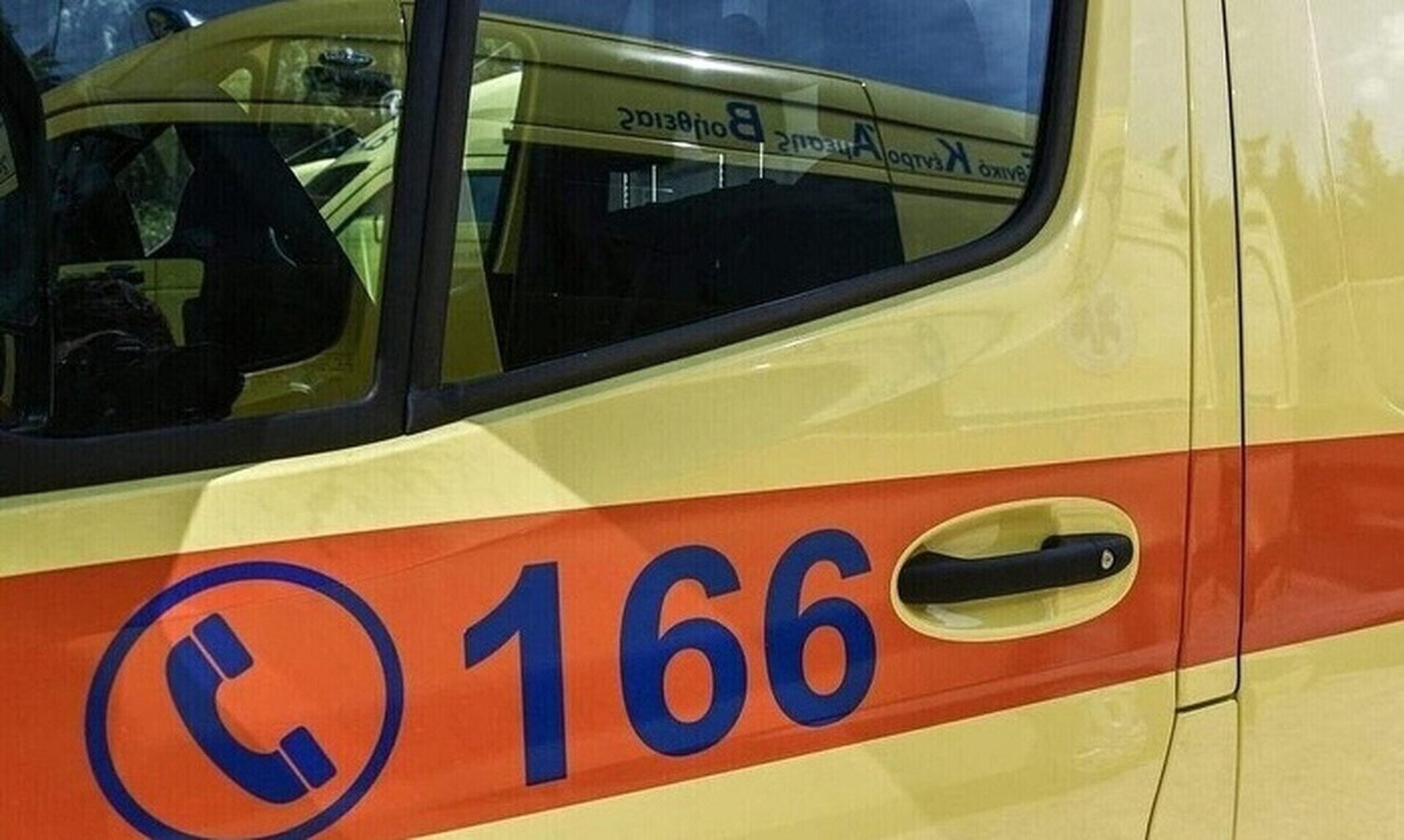 Βούλα: Τροχαίο με νεκρό έναν 52χρονο μοτοσικλετιστή - Έπεσε σε δέντρο μετά από σύγκρουση με ΙΧ