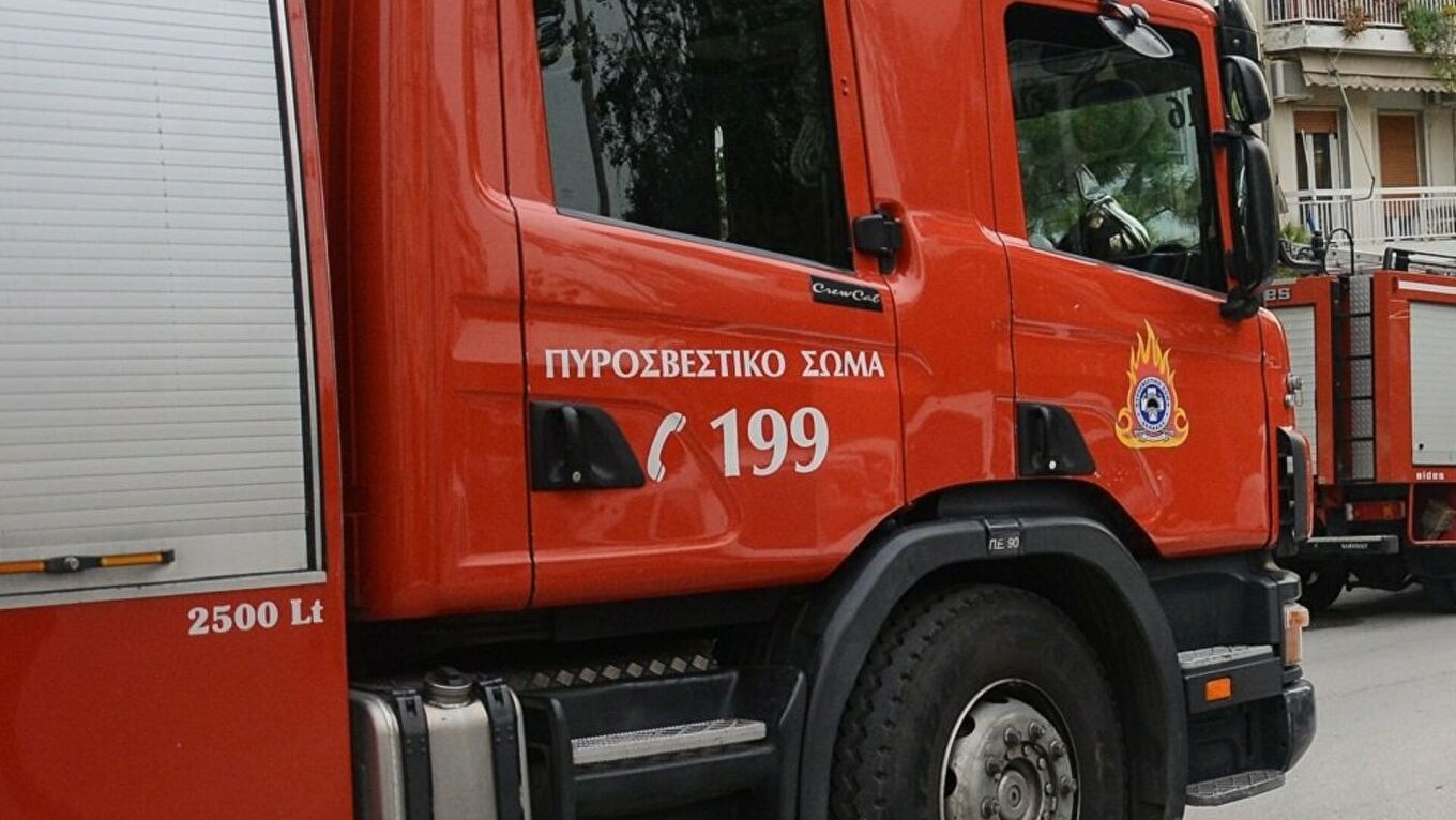 Φωτιά μικρής έκτασης στη Νέα Πεντέλη