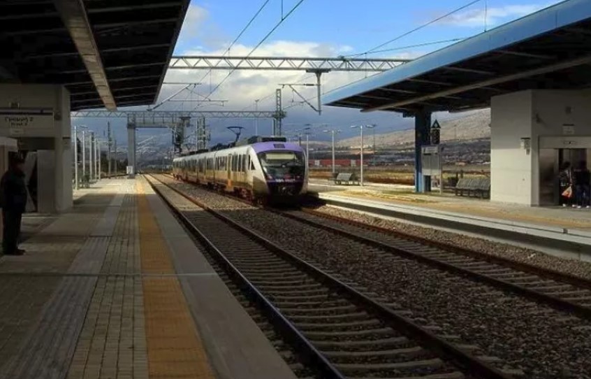 Πλιάτσικο στις σιδηροδρομικές γραμμές - Κλέβουν ακόμη και τις ράγες - Φωτιές, ακόμη και...πετροπόλεμος