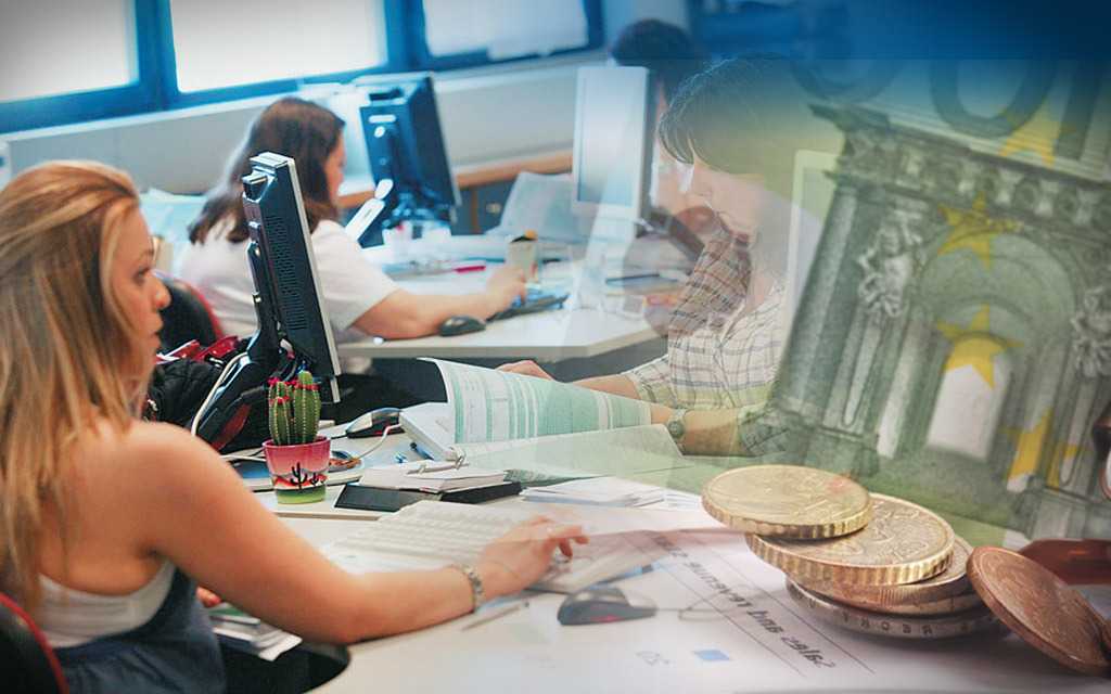 ΑΑΔΕ: Πρόστιμα από 2.500 ευρώ σε δημόσιους και δημοτικούς υπαλλήλους για καθυστερήσεις