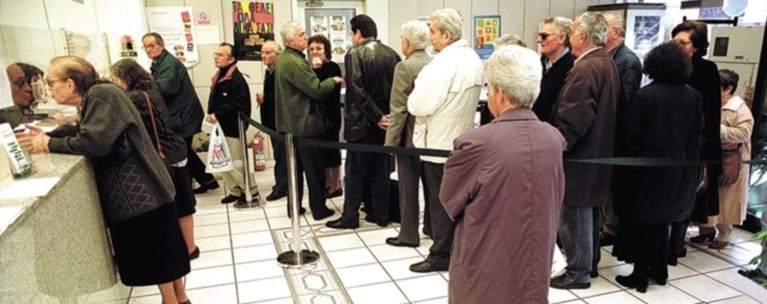 Οι νέες συντάξεις του 2025: Κέρδος ακόμη και με έναν μήνα διαφορά στην υποβολή αίτησης - Αναλυτικοί πίνακες