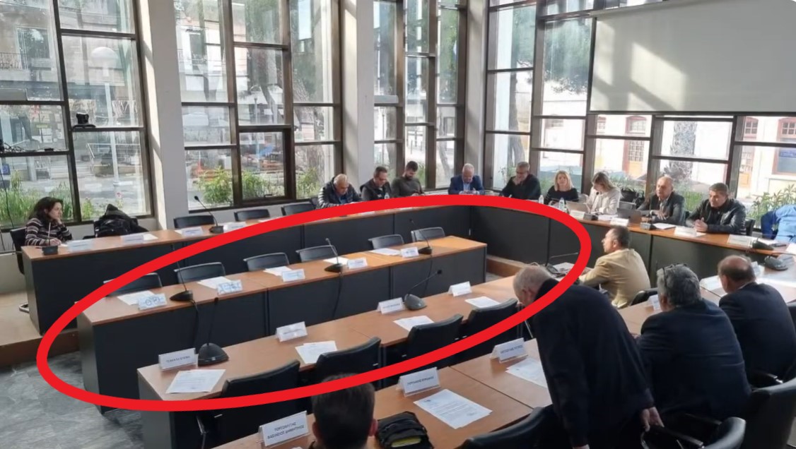 Απών από τη λογοδοσία στο δημοτικό συμβούλιο, ο υπό διάλυση συνδυασμός της κας Ραφτοπούλου