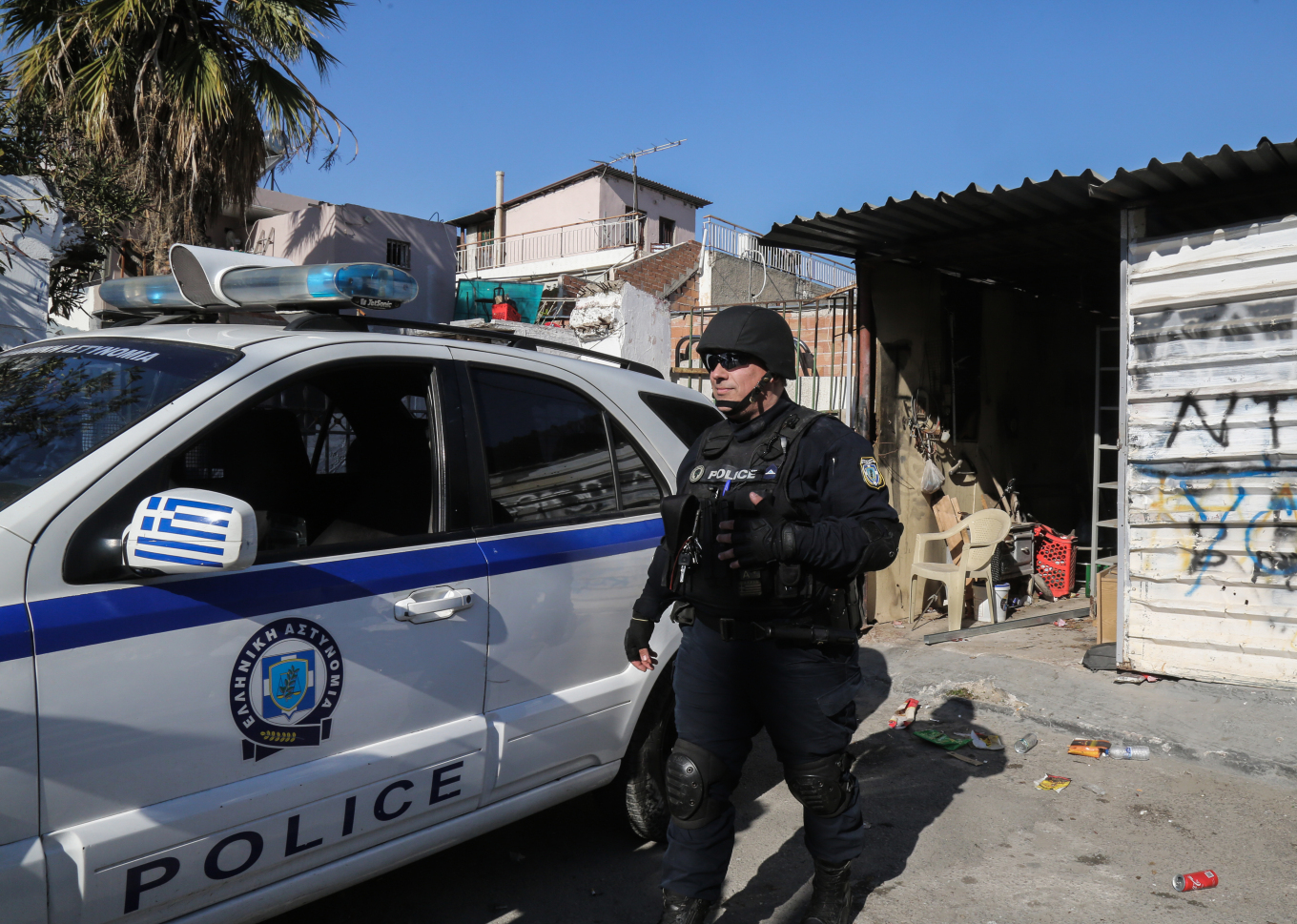 Από αύριο ξεκινάει η 24ωρη παρουσία αστυνομικών σε 25 περιοχές με Ρομά - Προσλαμβάνονται και 50 διαμεσολαβητές