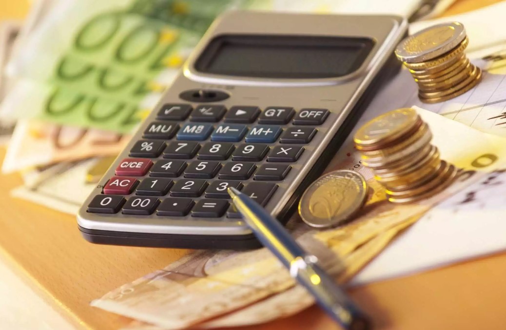 Ψηφίστηκε από τη Βουλή το Νομοσχέδιο για ρύθμιση χρεών στους Δήμους σε έως 60 δόσεις