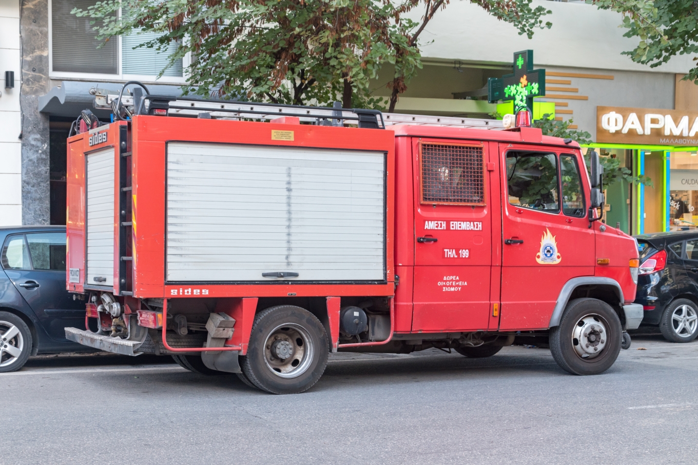 Έκρηξη σε υπόγειο υποσταθμό της ΔΕΗ στην Καισαριανή - Χωρίς ρεύμα σπίτια και καταστήματα