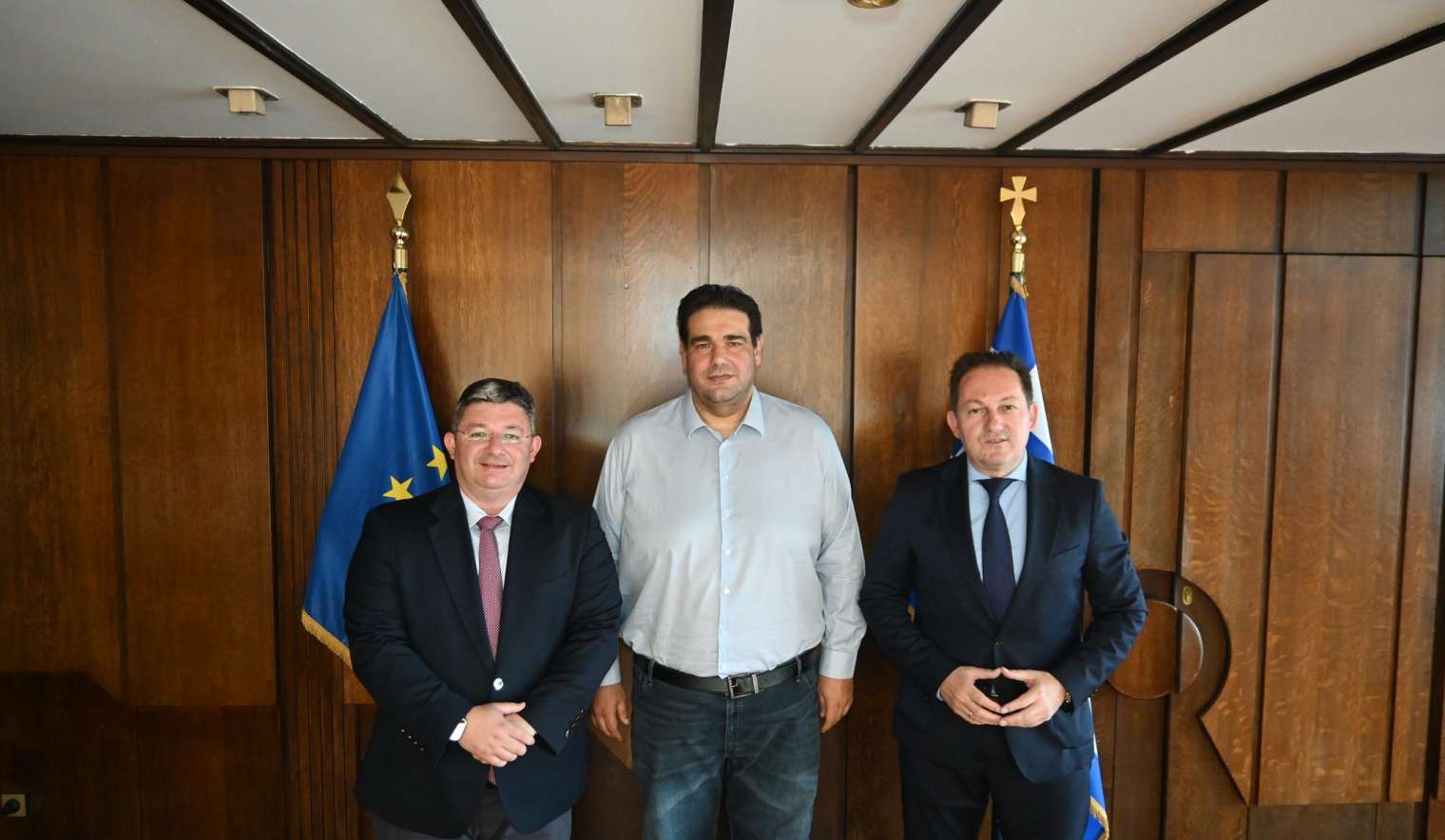 Τι συζητήθηκε στην σημαντική συνάντηση του Δημάρχου Αχαρνών Σπύρου Βρεττού με τον Υπουργό Εσωτερικών Θοδωρή Λιβάνιο & και τον Βουλευτή Στέλιο Πέτσα για οικονομικά ζητήματα του Δήμου