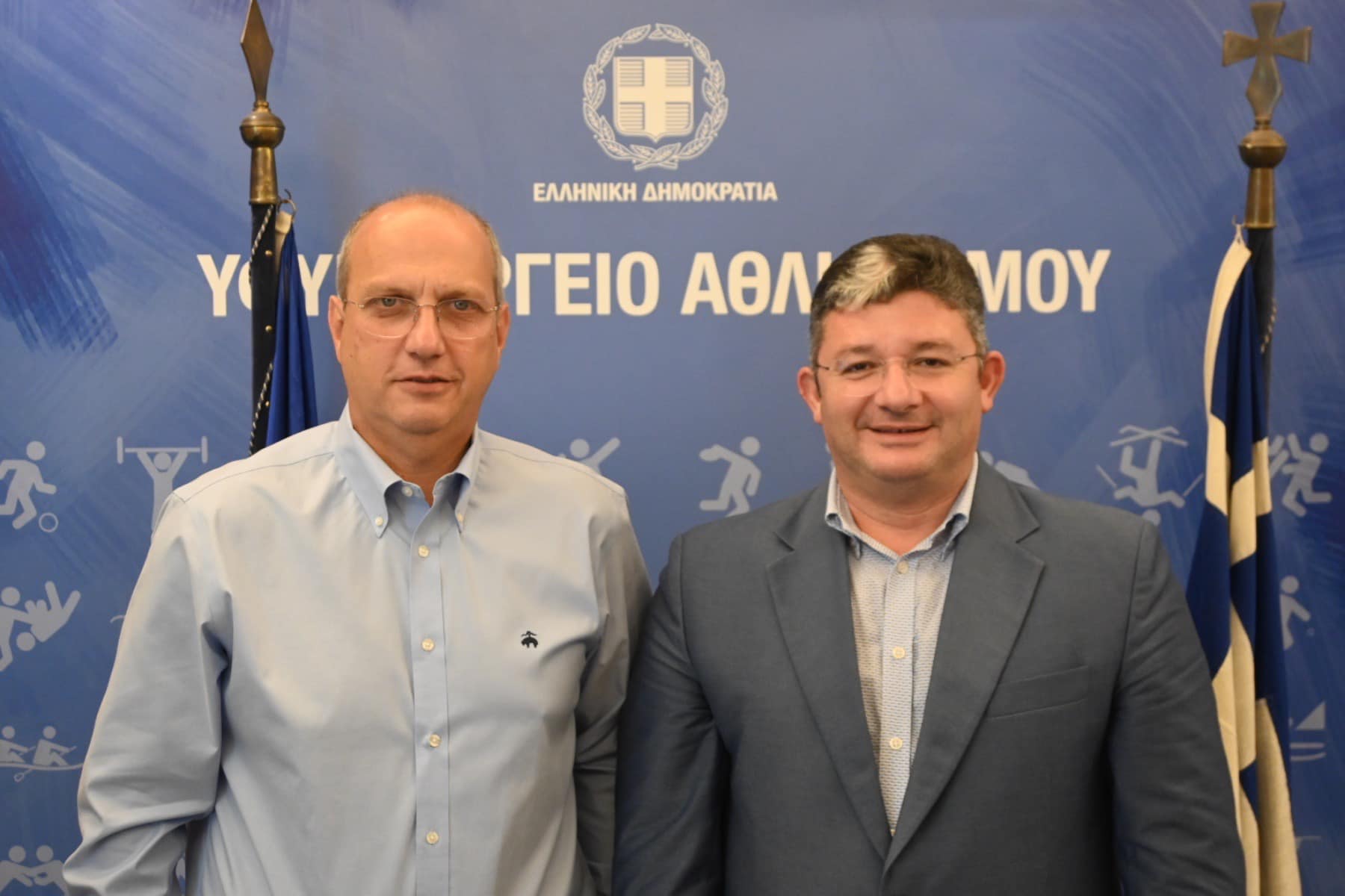 spyros_vrettos_3_0_8fb2b.jpg