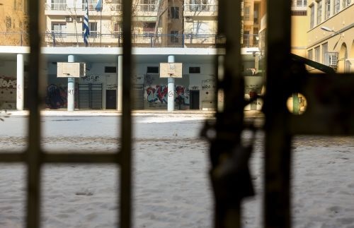 «Βράζουν» οι δημότες στον Διόνυσο για την παρακμή που παρατηρείται στα σχολεία