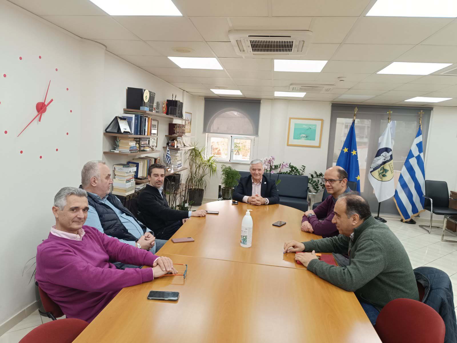 Δήμος Παιανίας: Συνάντηση του Ισίδωρου Μάδη με τη διοίκηση του Αγροτικού Αμπελουργικού Συνεταιρισμού Παιανίας