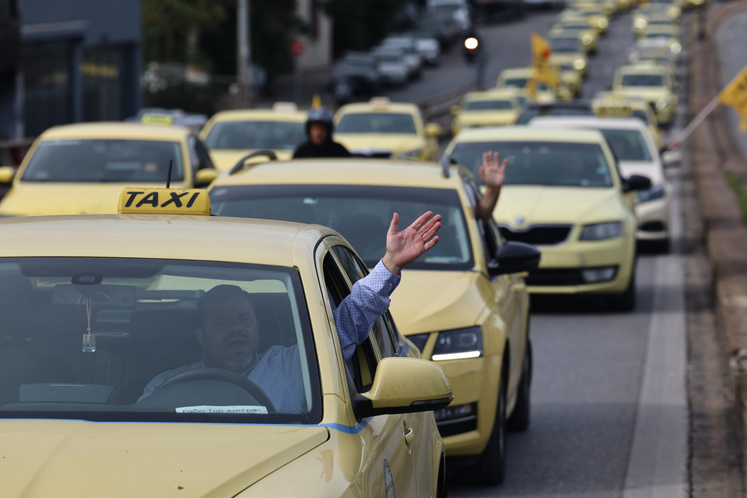 Χειρόφρενο τραβούν τα ταξί – Σε 48ωρη απεργία προχωρούν οι ιδιοκτήτες